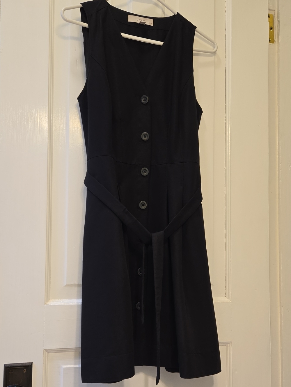 LOFT Black Sleeveless V-Neck Button-Front Dress with Waist Tie